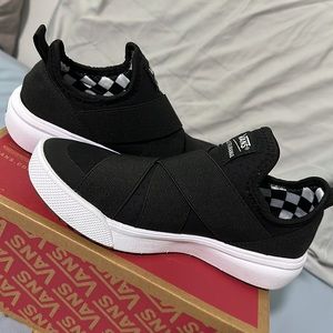 Back to school Vans Ultrarange gore black men’s 4.0 women’s 5.5 new w tags & box